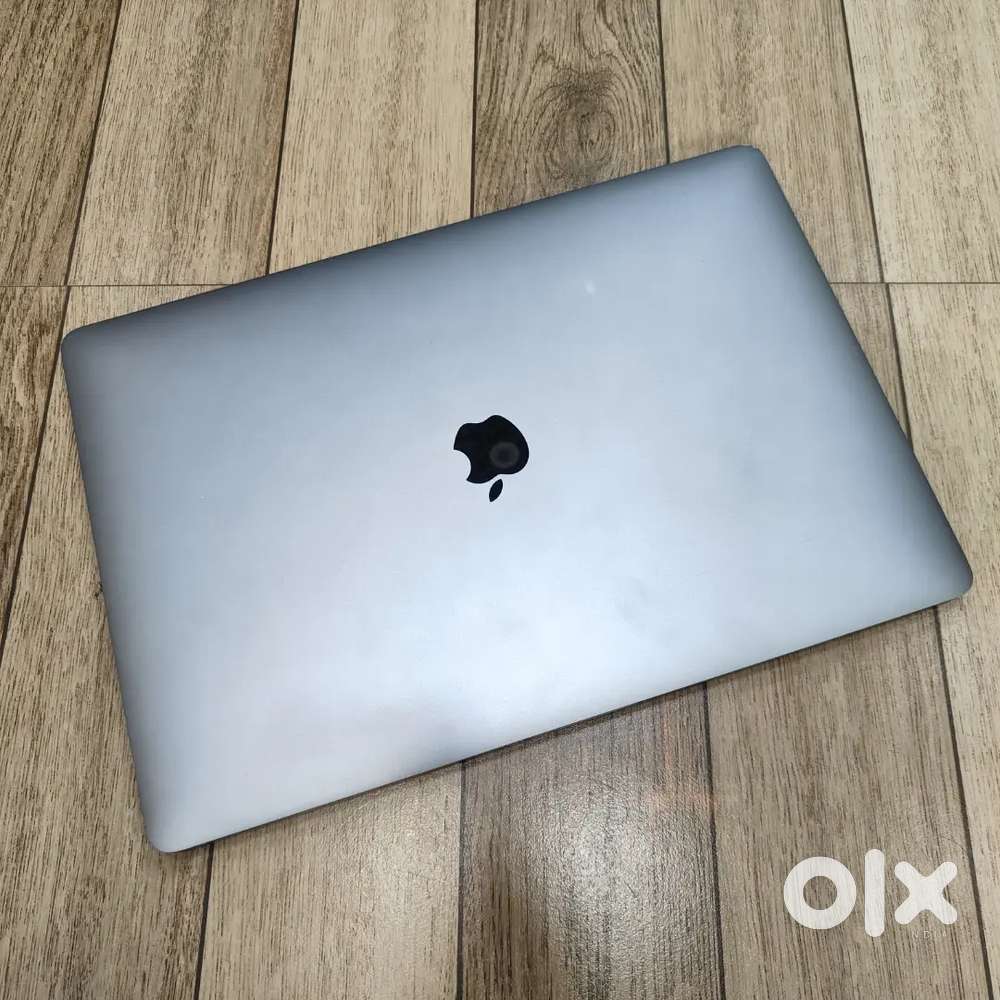 Macbook Pro 2019 i7 32GB DDR4 4TB SSD AMD Radeon Pro 560X 4GB