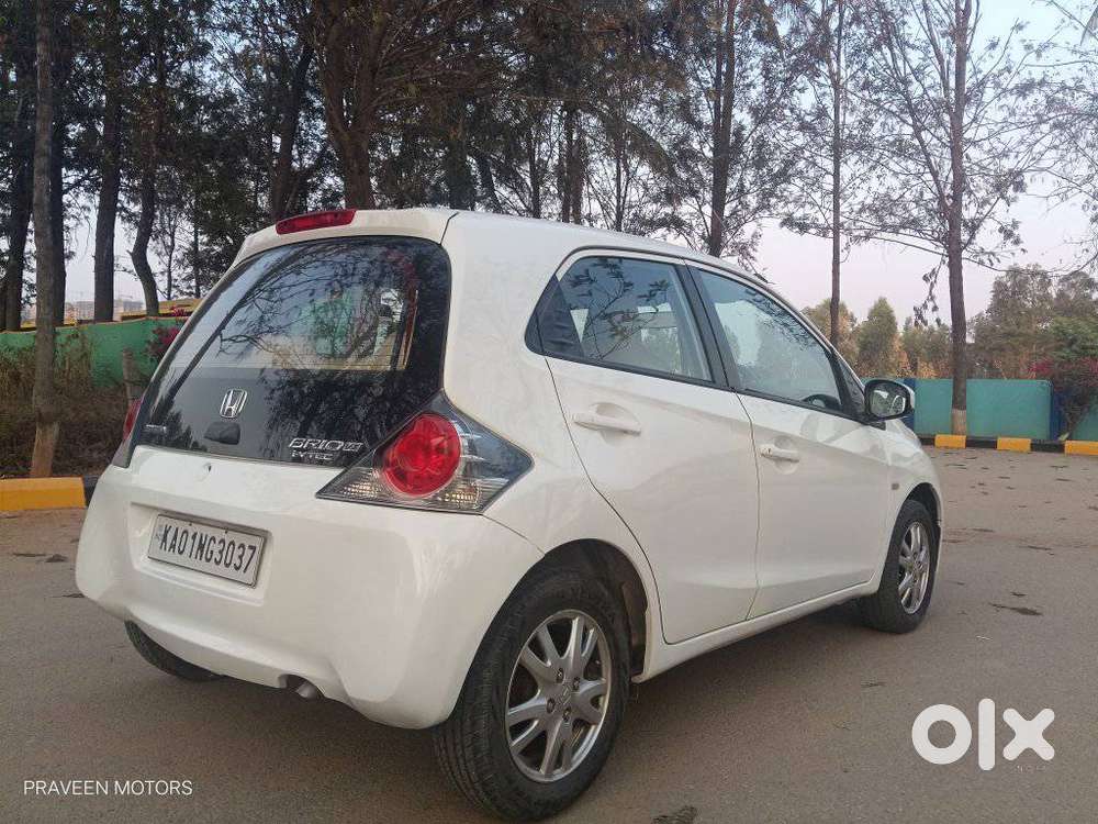 Honda Brio V Automatic, 2014, Petrol
