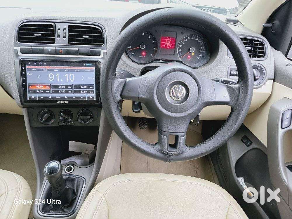 Volkswagen Vento 2010-2013 Petrol Highline, 2012, Petrol