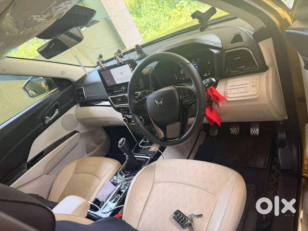 Mahindra Xuv300 Petrol 2025