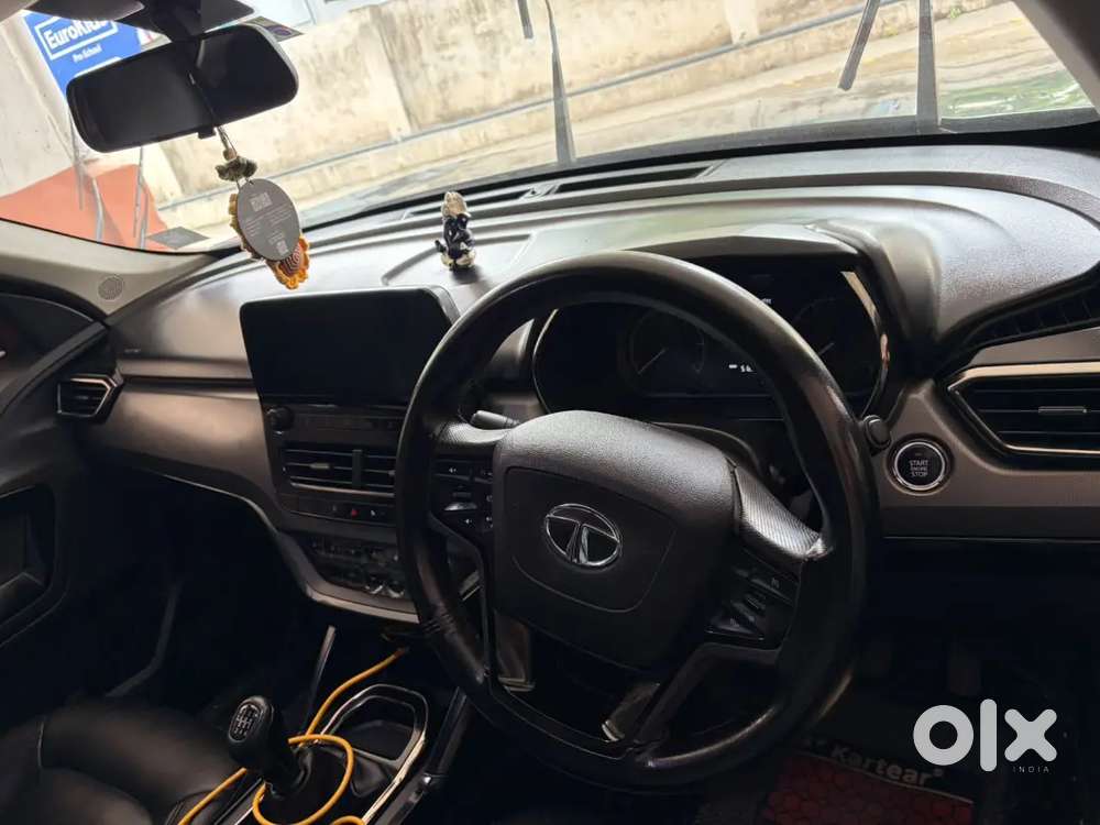 Tata Safari 2.0 2022 Dark Edition