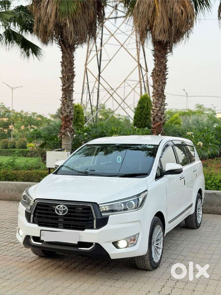 Toyota Innova Crysta 2.4 Vx Mt, 2016, Diesel