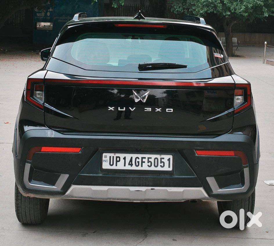 Mahindra Xuv 3xo Ax5 Pm Mt, 2024, Petrol