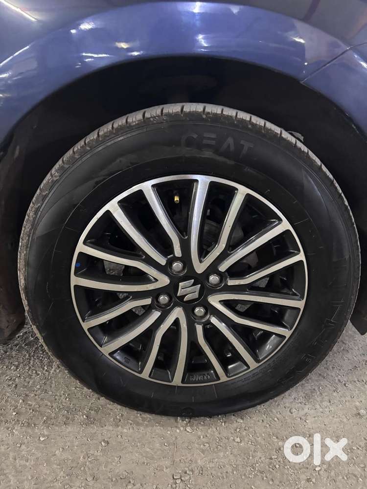 Maruti Suzuki Swift Dzire Zxi + Amt, 2018, Petrol