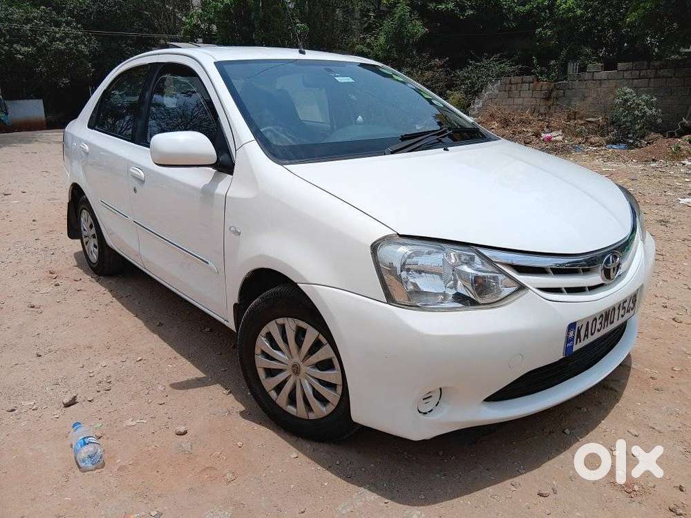 Toyota Etios Liva 2011-2012 G, 2012, Petrol