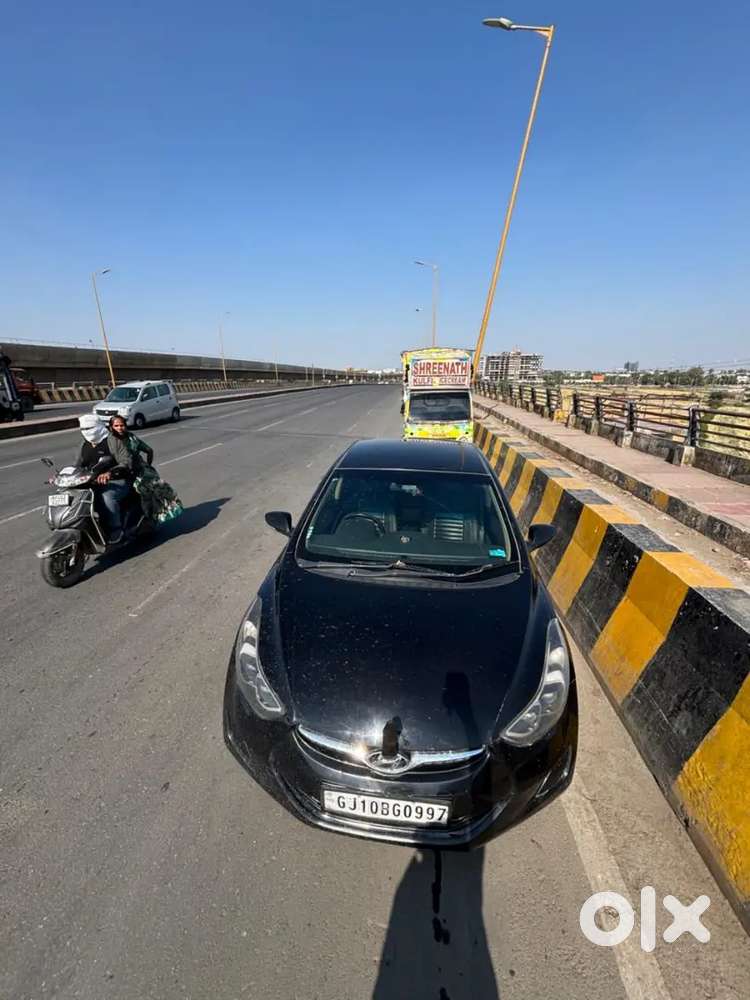 Hyundai Elantra 2012