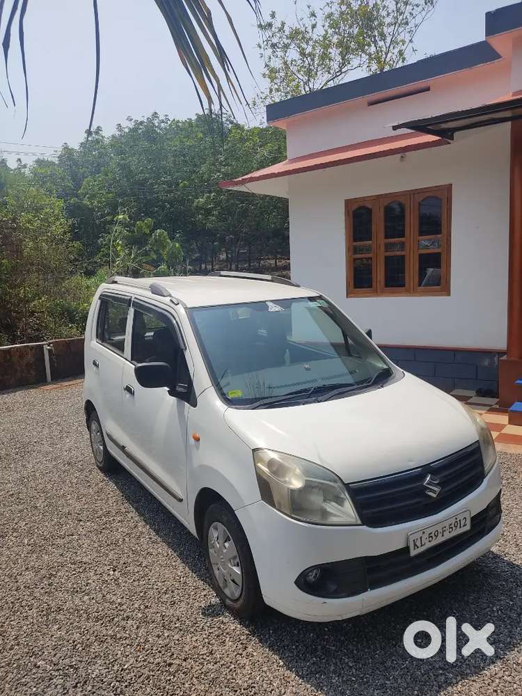 Maruti Suzuki Wagon R 2012 Petrol (negotiable)