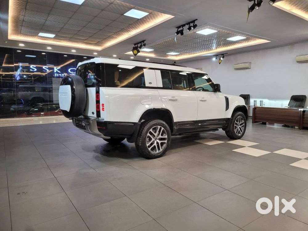 Land Rover Defender 3.0 L 130 Hse, 2023, Diesel