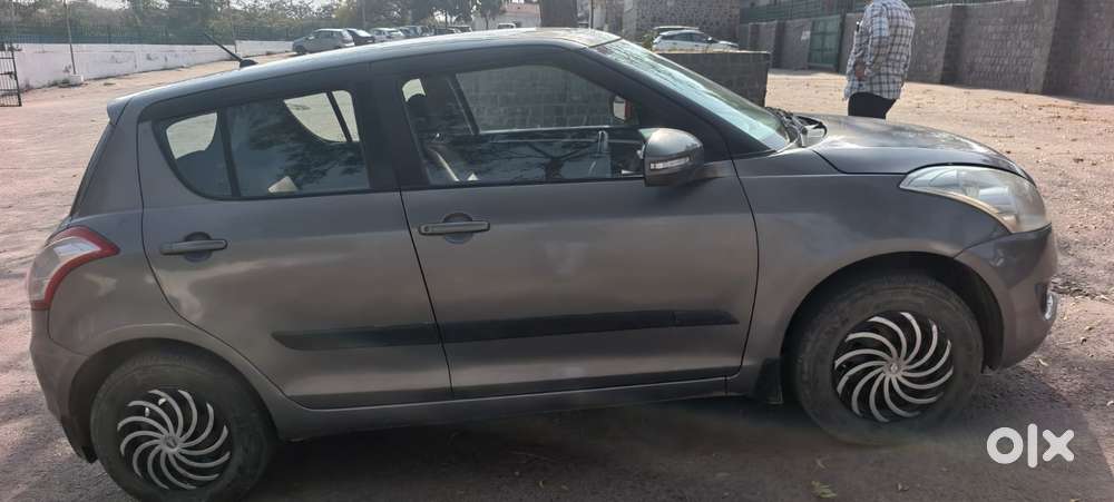 Maruti Suzuki Swift Vxi Optional, 2014, Cng & Hybrids