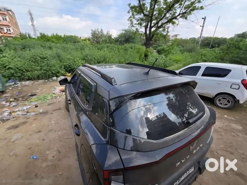 Mahindra Xuv 3xo 2025 Petrol 12000 Km Driven
