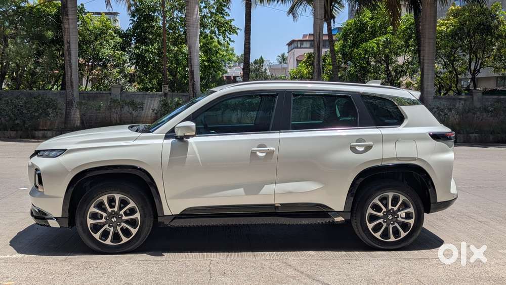 Maruti Suzuki Grand Vitara 1.5 Alpha Plus Intelligent Hybrid Ecvt, 2..