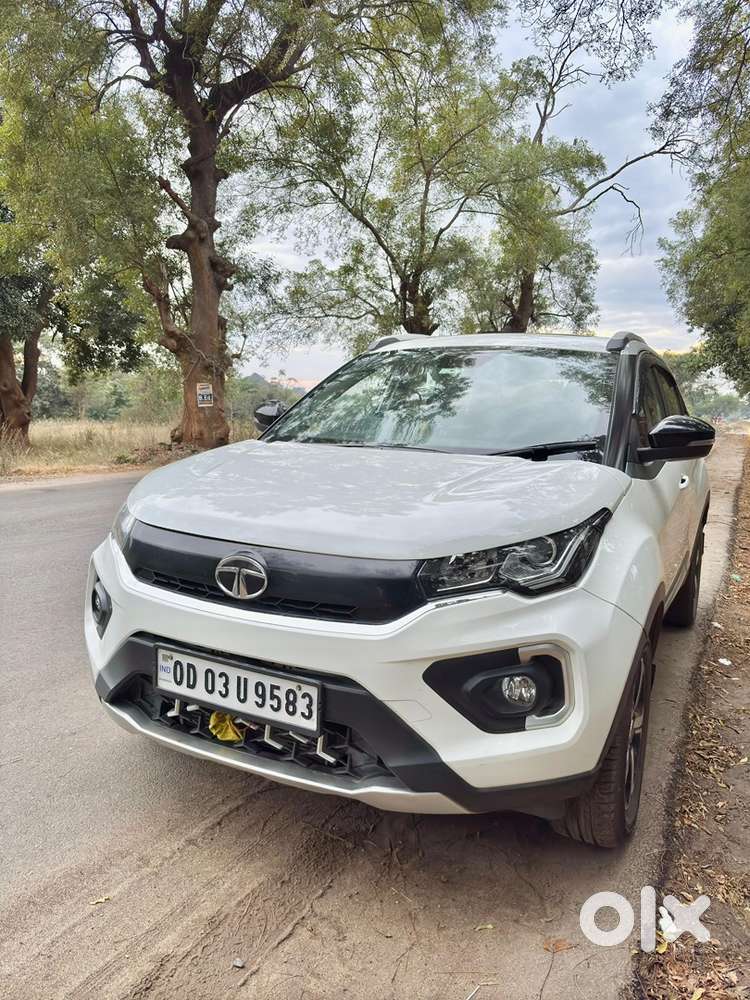 Tata Nexon Diesel (sunroof) 2021