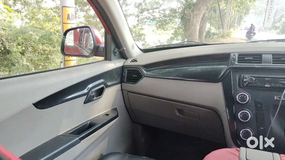 Mahindra Kuv 100 2016