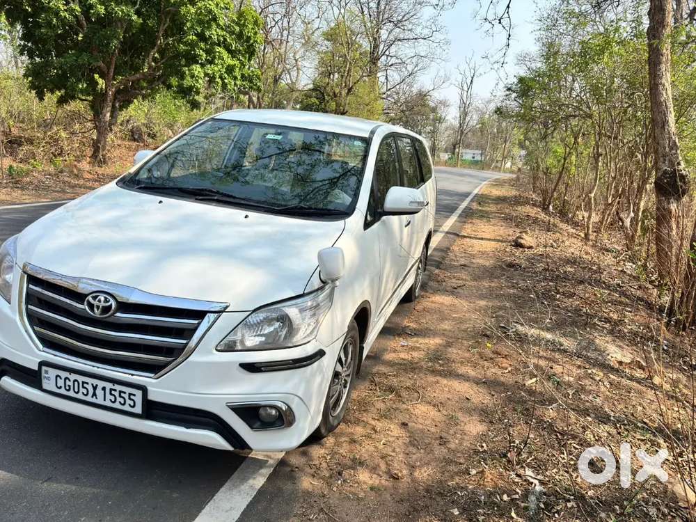 Toyota Innova 2015 Diesel Well Maintained