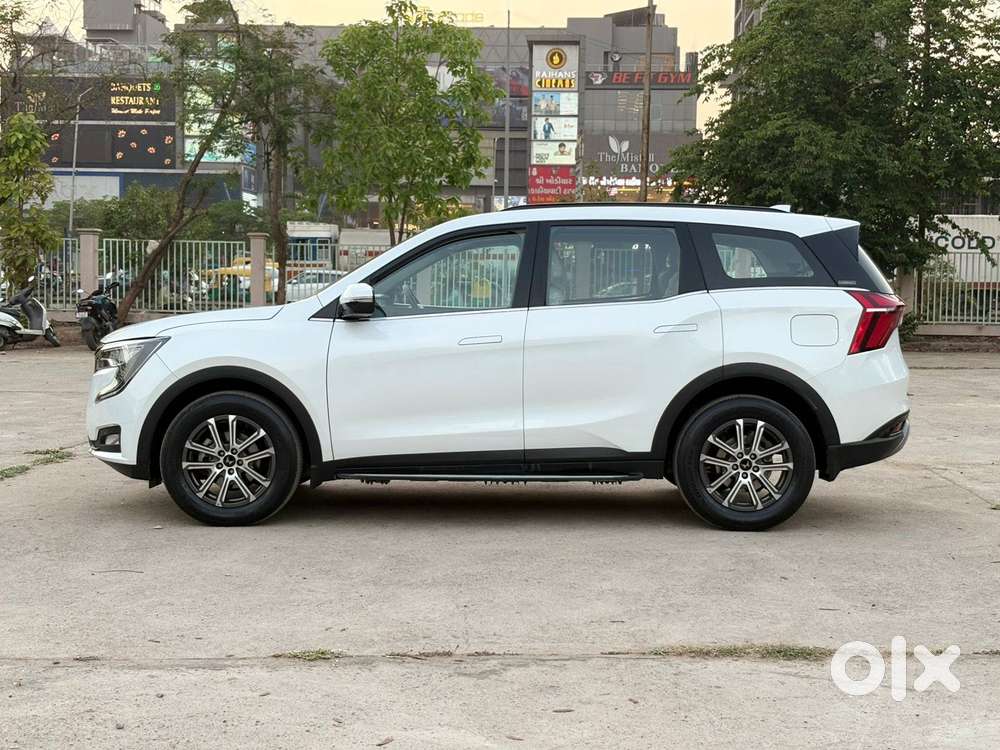 Mahindra Xuv700 2.2 Ax 7 Diesel Mt Luxury Pack Str, 2025, Diesel