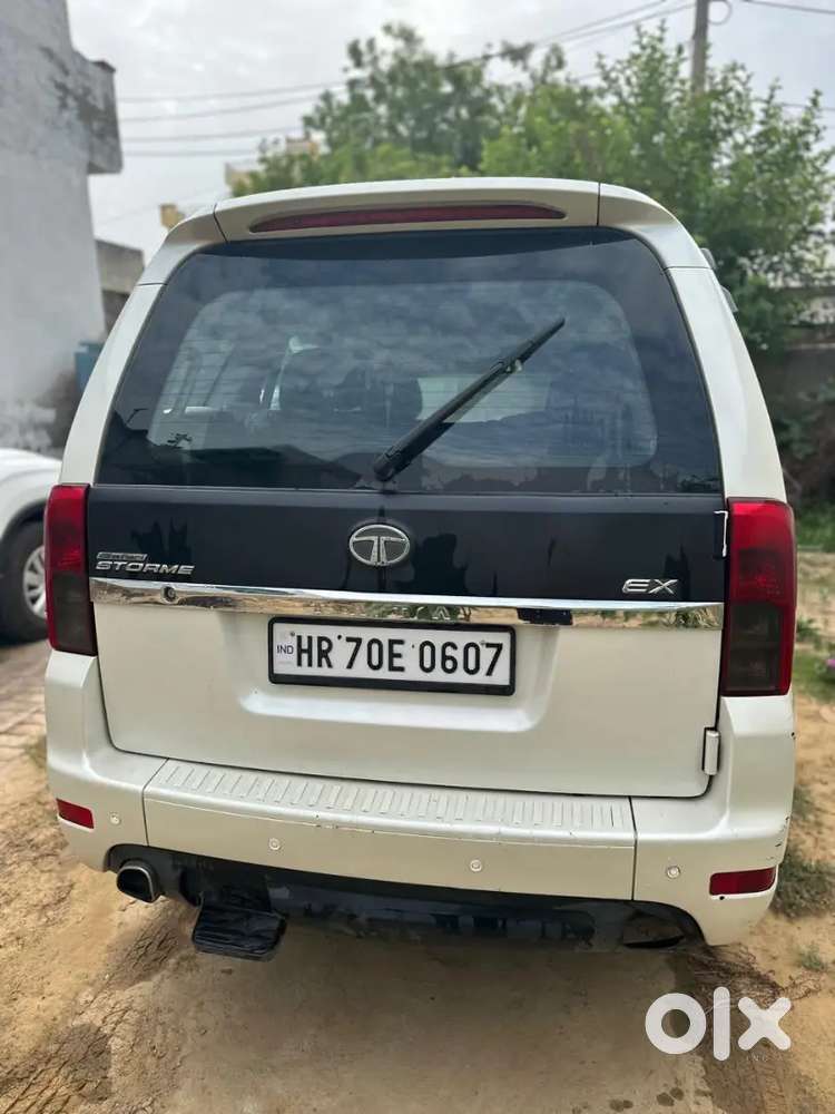 Tata Safari Storme Diesel 2015