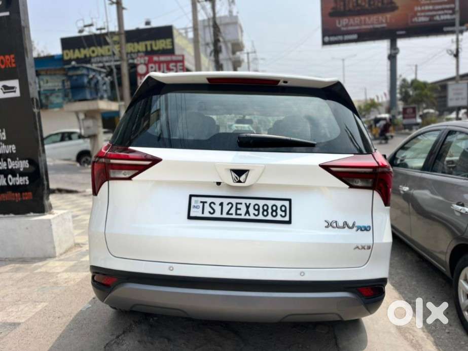 Mahindra Xuv700 2.0 Ax 5 Petrol At Str, 2022, Petrol