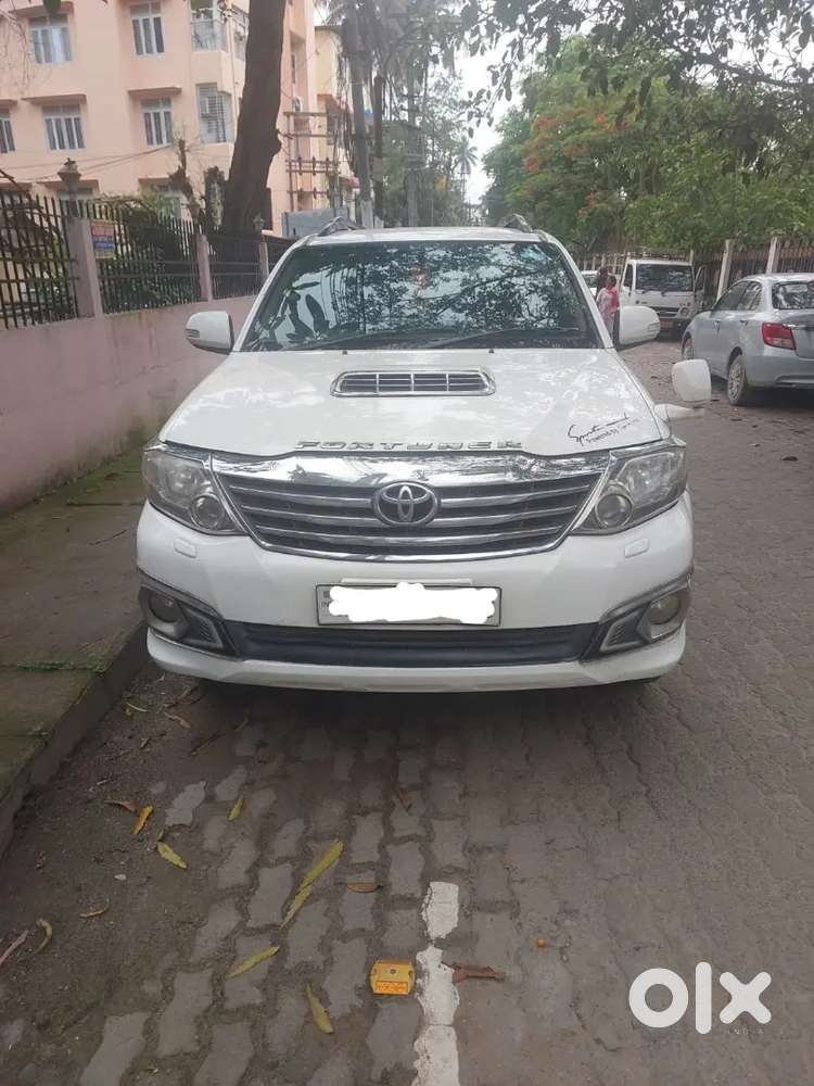 Toyota Fortuner 2013 Diesel 150000 Km Driven
