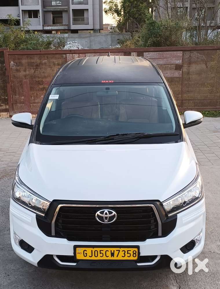 Toyota Innova Crysta 2.4 G Mt, 2023, Diesel