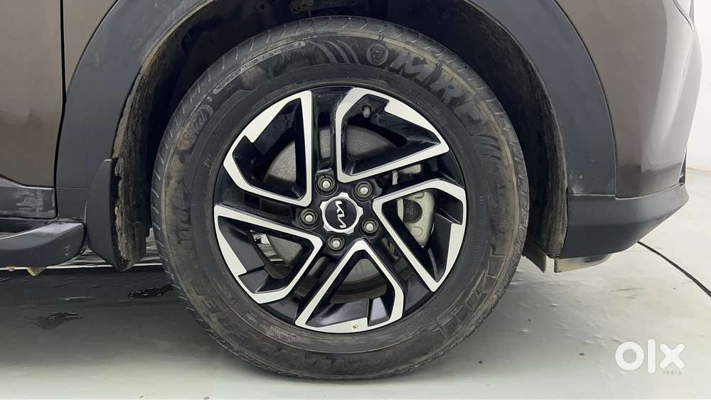 Kia Carens 1.4 Luxury Plus 6 Str, 2022, Petrol