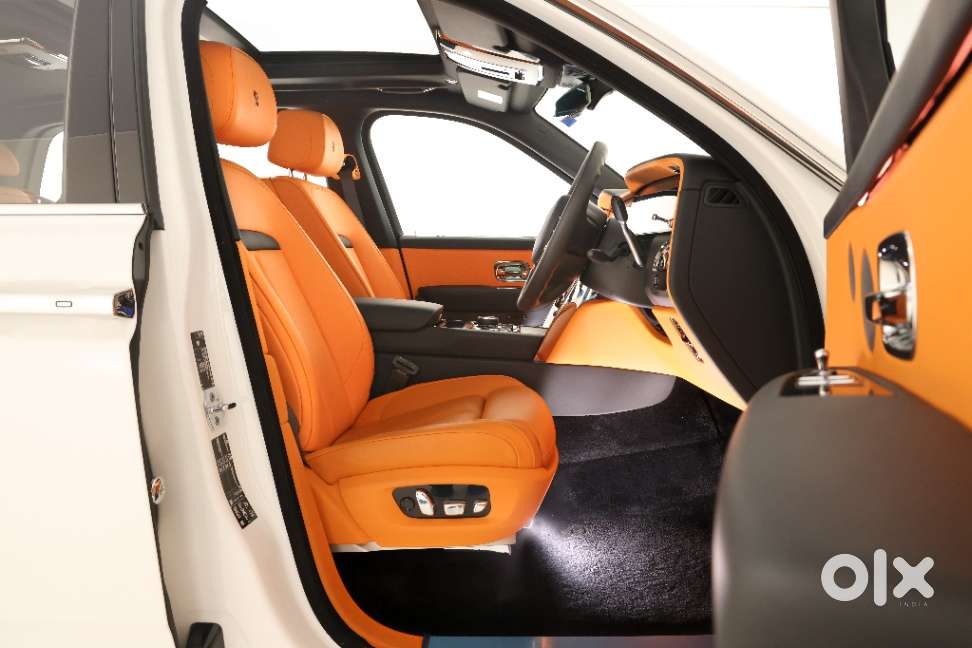 Rolls-royce Cullinan V12, 2025, Petrol