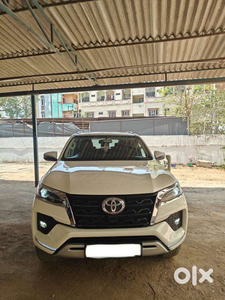 Toyota Fortuner 4x2 Mt 2.8 Diesel, 2024