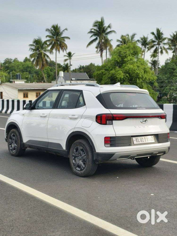 Hyundai Venue 1.2 S Plus, 2024, Petrol