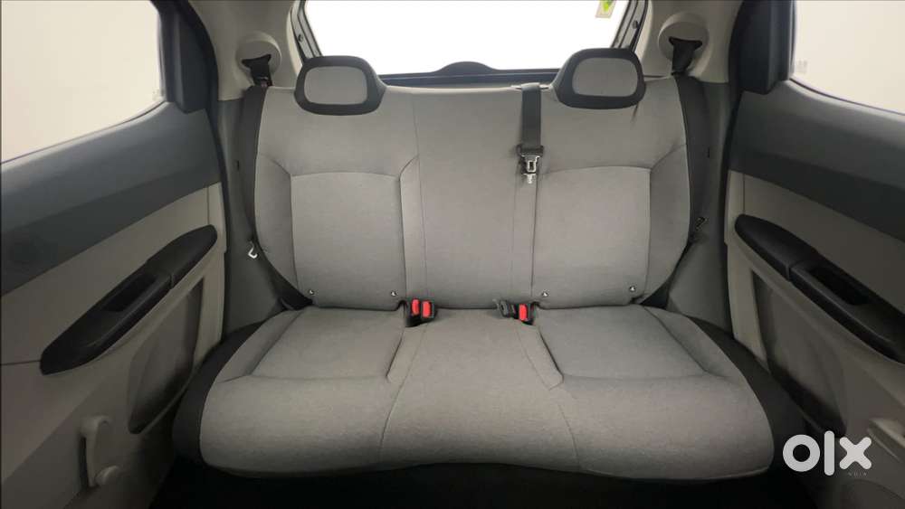 Tata Tiago Xe, 2025, Petrol