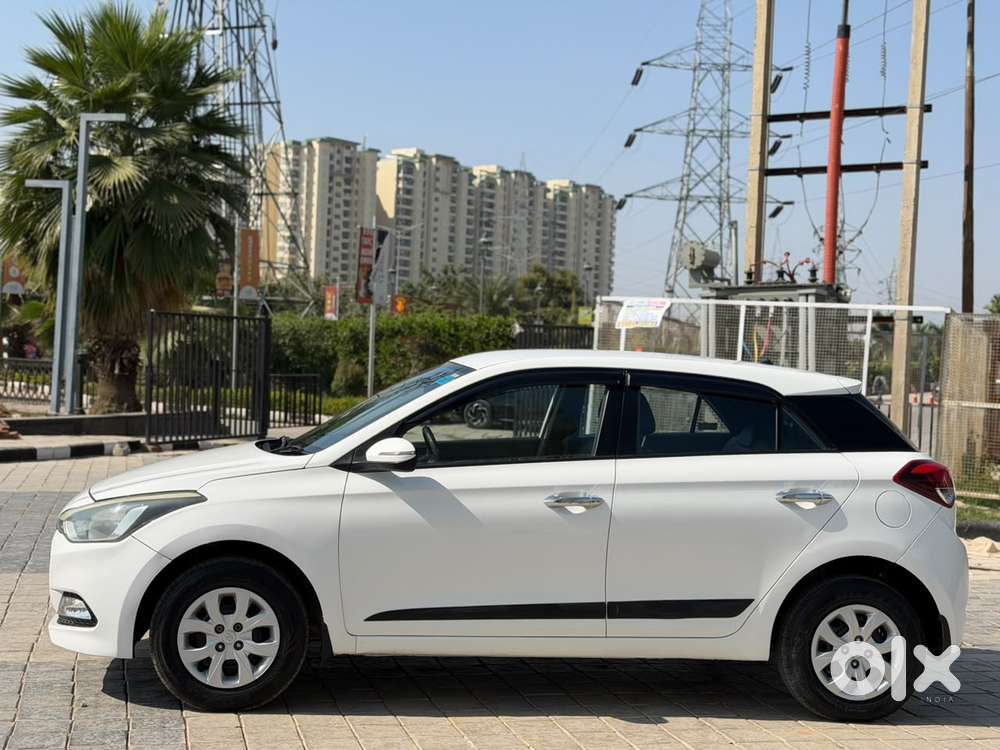Hyundai I20 Sportz 1.4 Crdi 6 Speed Bs-iv, 2015, Petrol