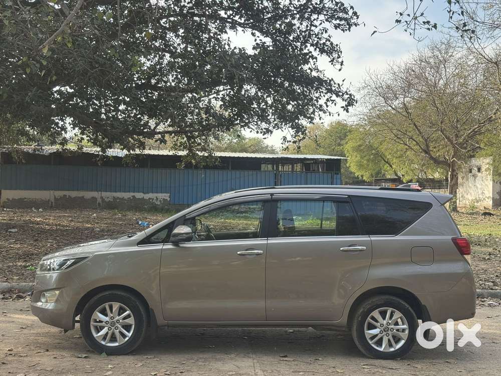 Toyota Innova Crysta 2.4 Vx Mt, 2019, Diesel