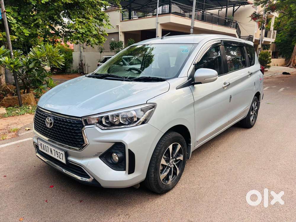 Toyota Rumion V Mt, 2023, Petrol
