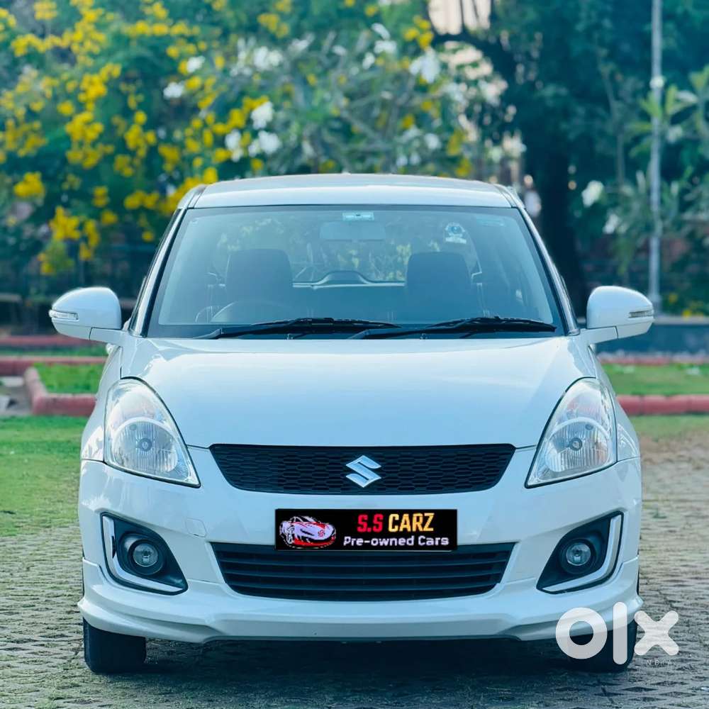 Maruti Suzuki Swift Vxi With Abs, 2016, Petrol