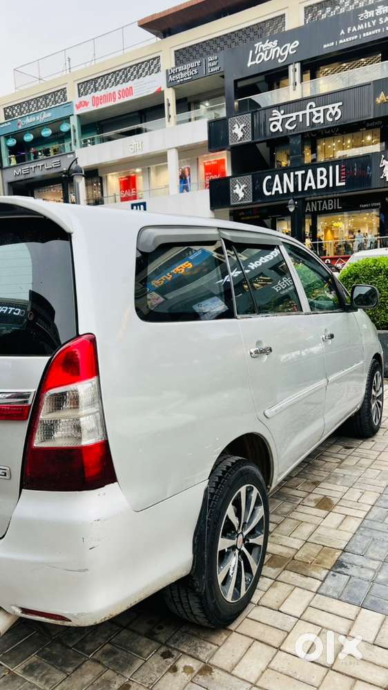 Toyota Innova 2.5 Diesel 2011 Dec