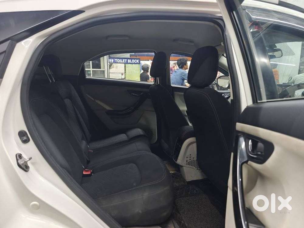 Tata Nexon 1.2 Revotron Xz Plus Dual Tone, 2022, Petrol