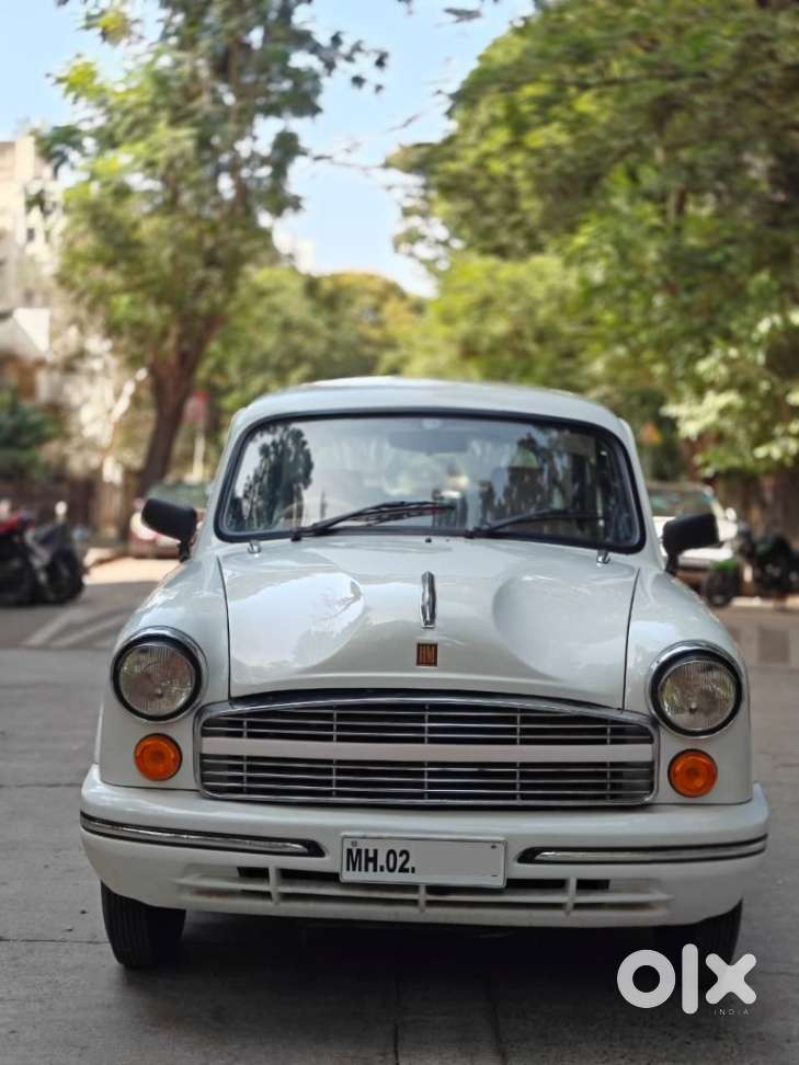 Ambassador Grand 1800 Bsiv, 2011, Petrol