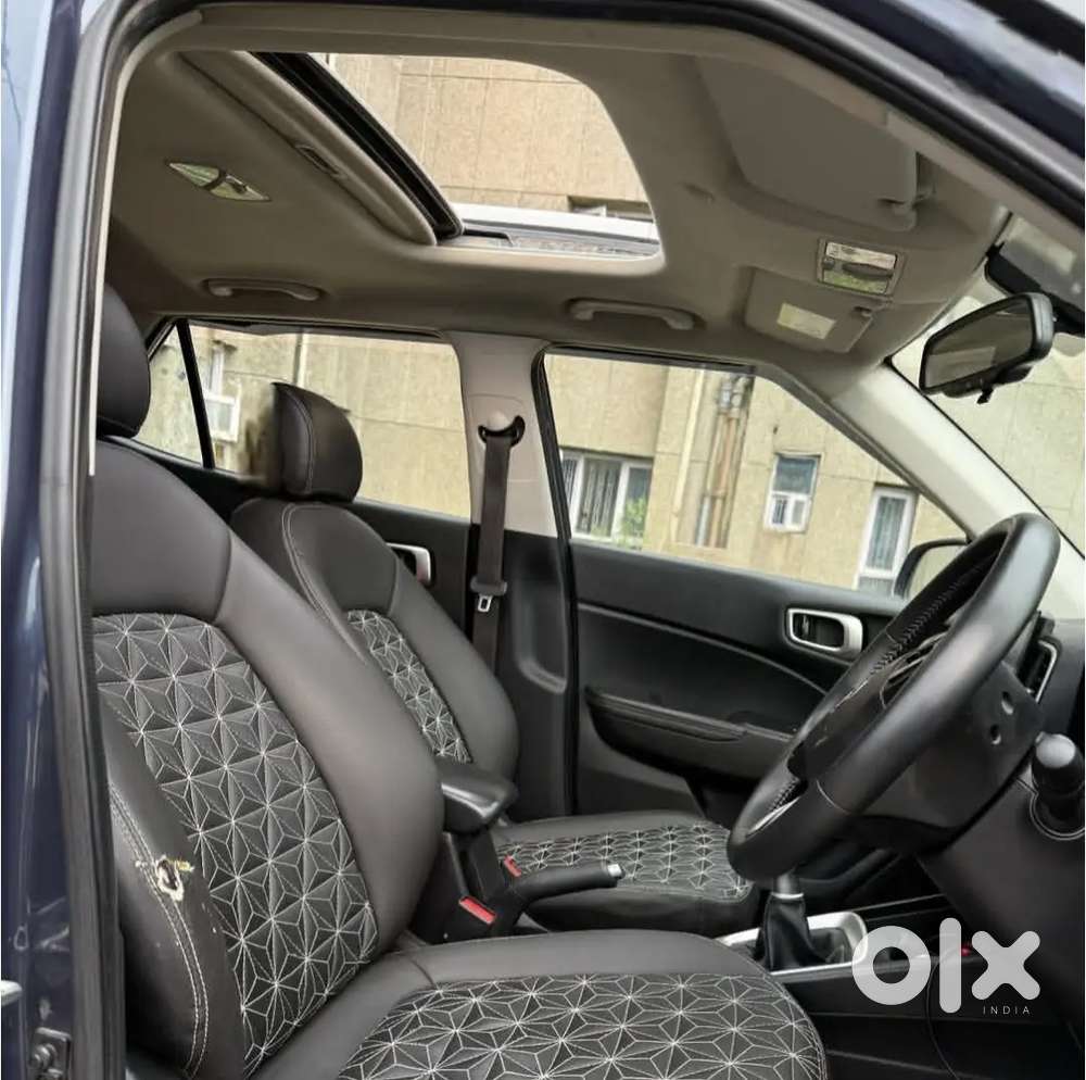 Dl No Hyundai Venue 2019 Petrol 65000 Km Driven