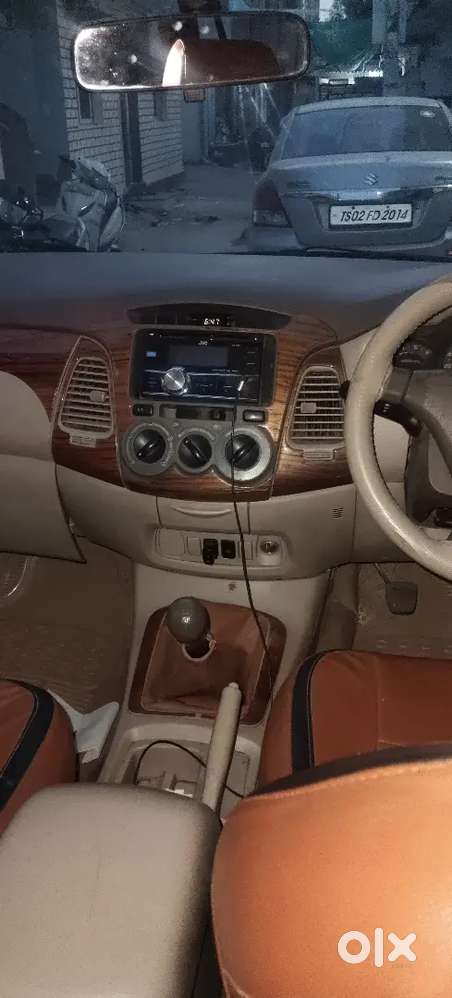 Innova 2.5g 7 Str Power Steering