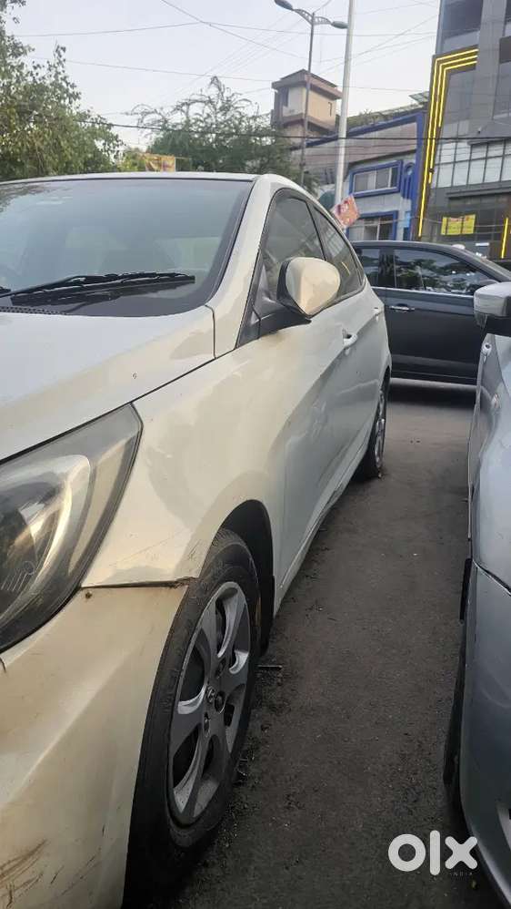 Hyundai Verna 2012