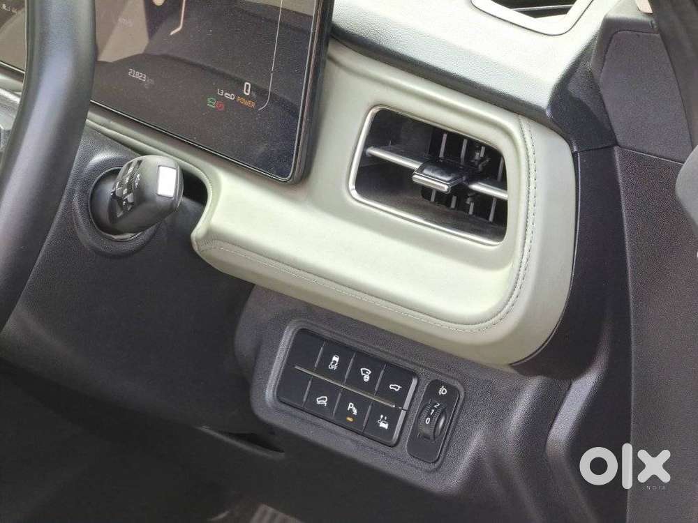 Mahindra Xev 9e Pack Three Select, 2025, Electric