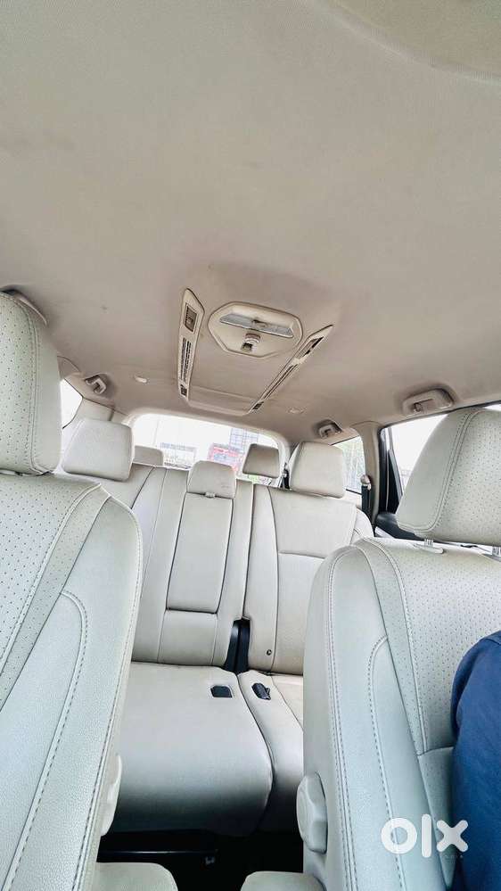 Mahindra Marazzo
