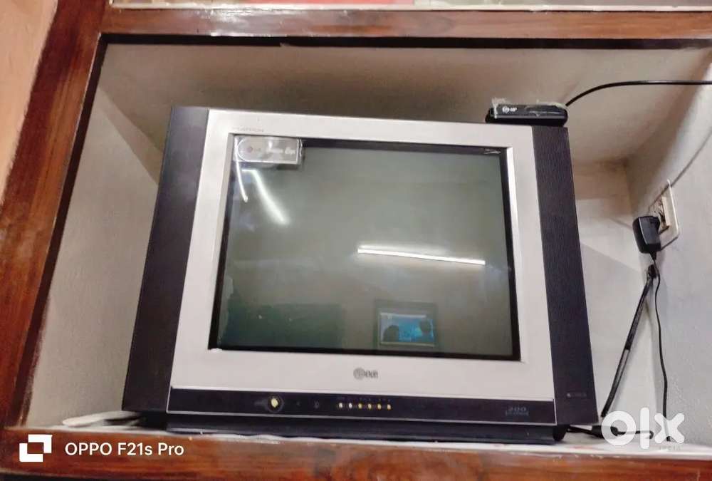 LG TELEVISION (TV)