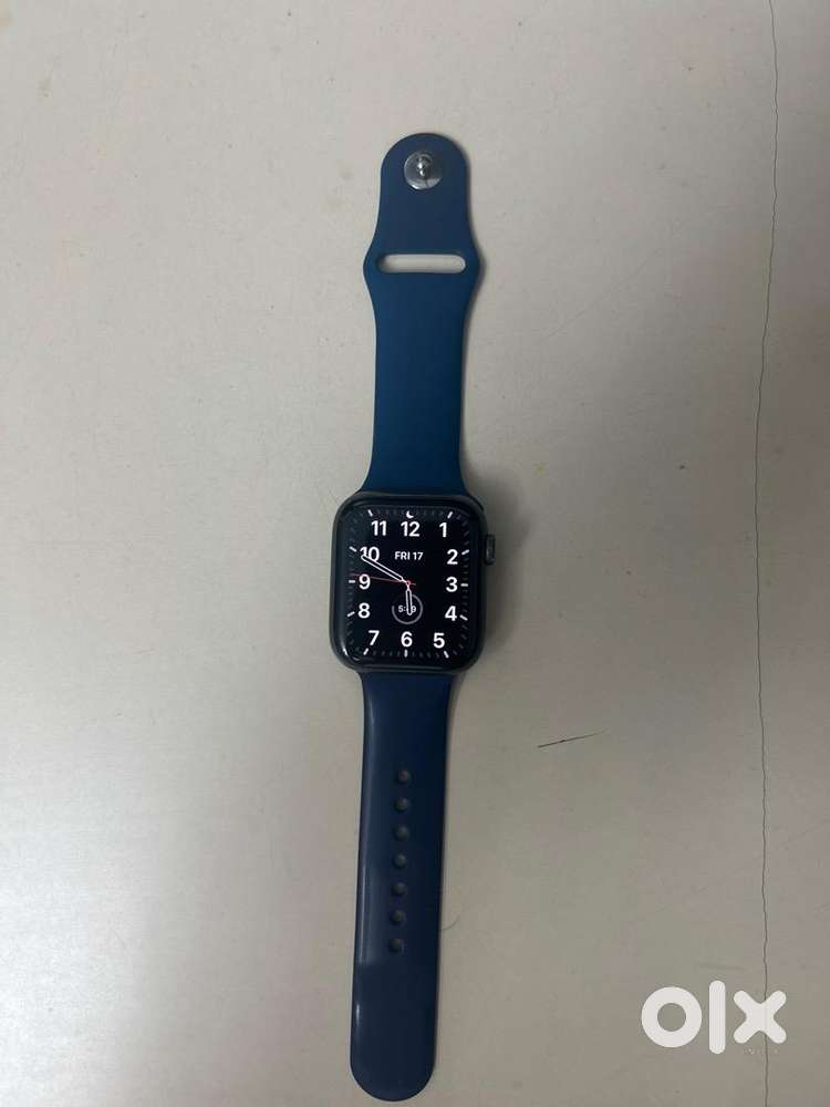 Apple Watch Series 4, 44mm - Accessories in Andheri West, Mumbai
