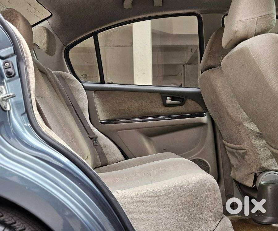 Maruti Suzuki Sx4 Zxi (opt), 2010, Cng & Hybrids