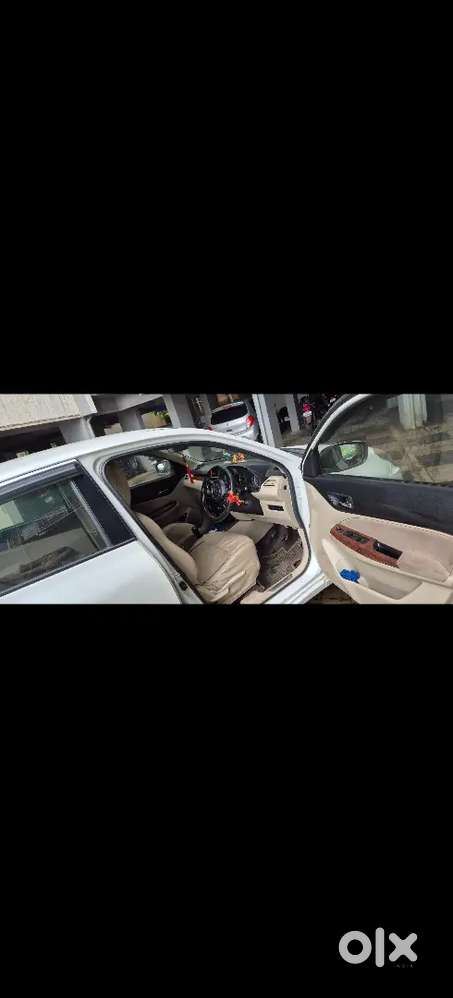 Maruti Suzuki Dzire 2017 Petrol Well Maintained