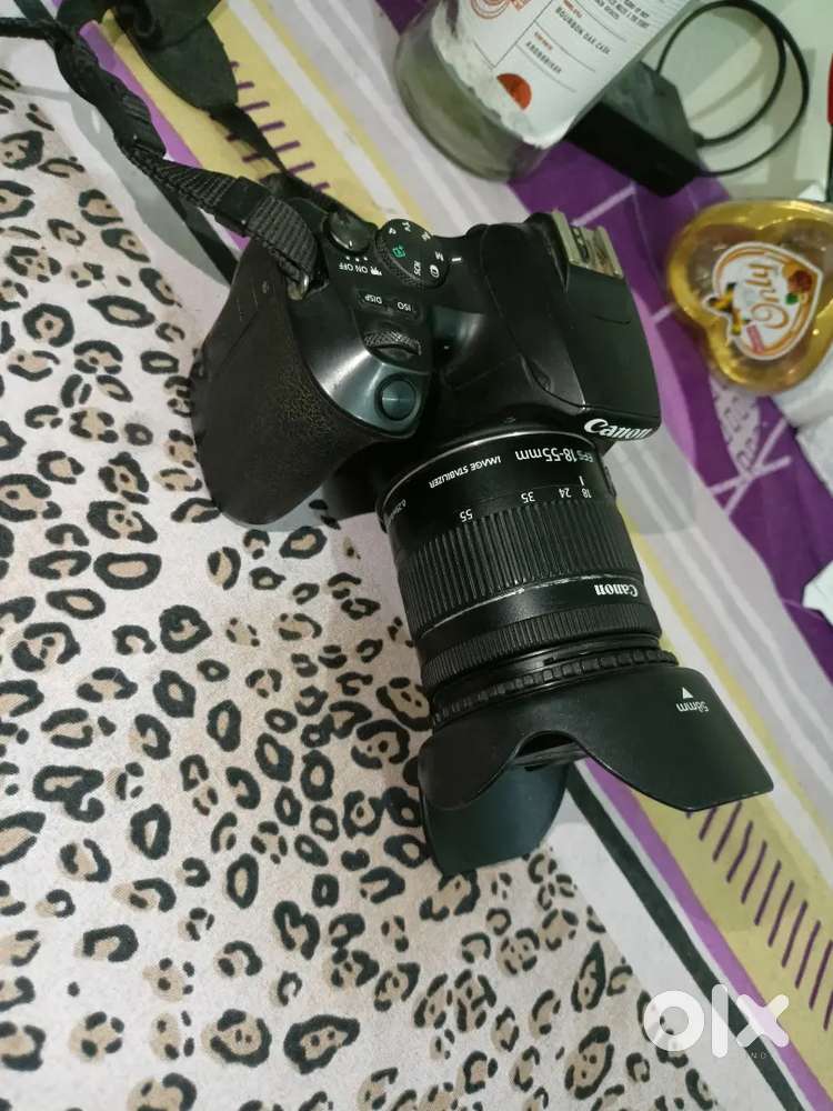 Canon 200d Mark 2 with 64 GB memory card