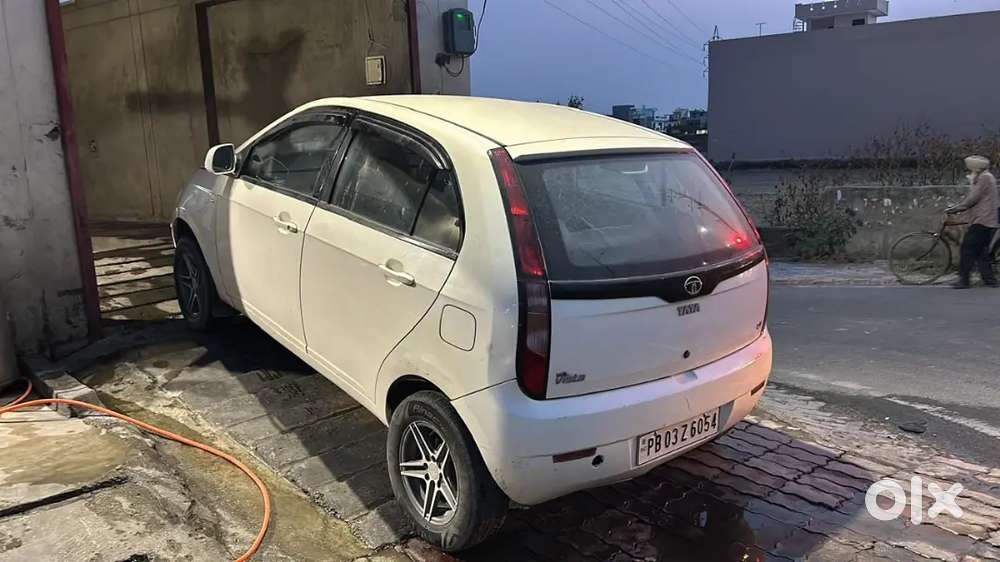 Tata Vista  Aloy Wheel Engine Gear Ok Insurance Pollution Fill Ok Car