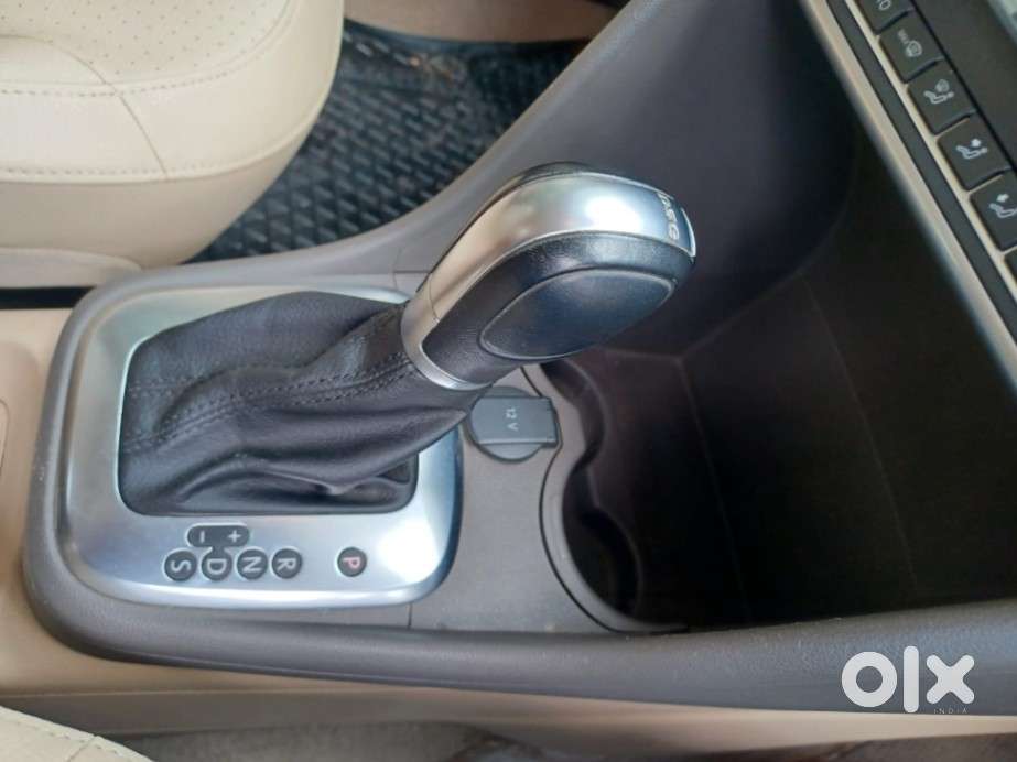 Volkswagen Vento 1.2 Tsi Highline At, 2016, Petrol