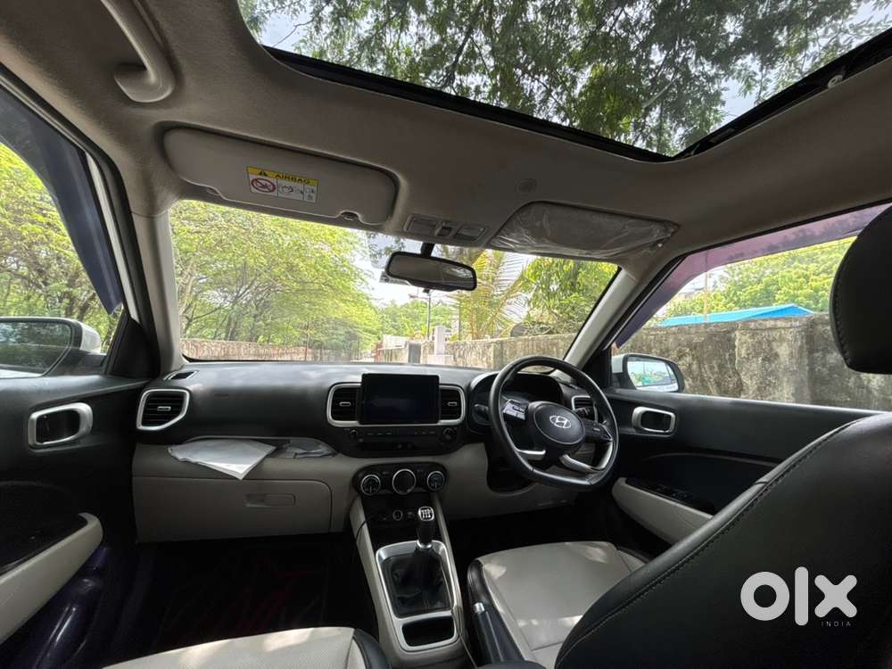 Hyundai Venue Petrol Manual 2023