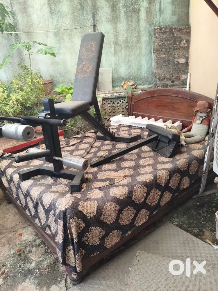 Solid Wood Double Bed in Good Condition &ndash; Heavy & Sturdy