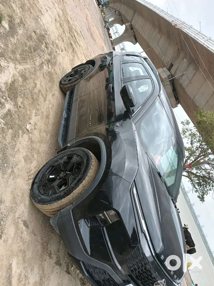 Tata Safari Diesel 2024 Manual Dark